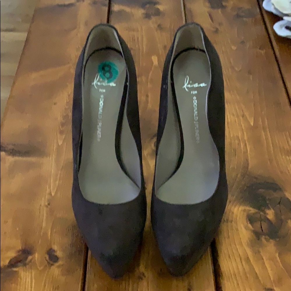 Scallop Edged Heels